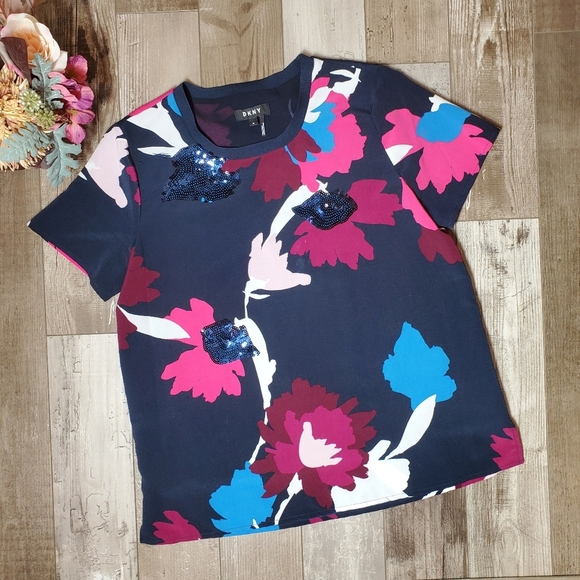 DKNY Womens Navy Printed Short Sleeve Jewel Neck Top Size Medium NWOT - Picture 3 of 16